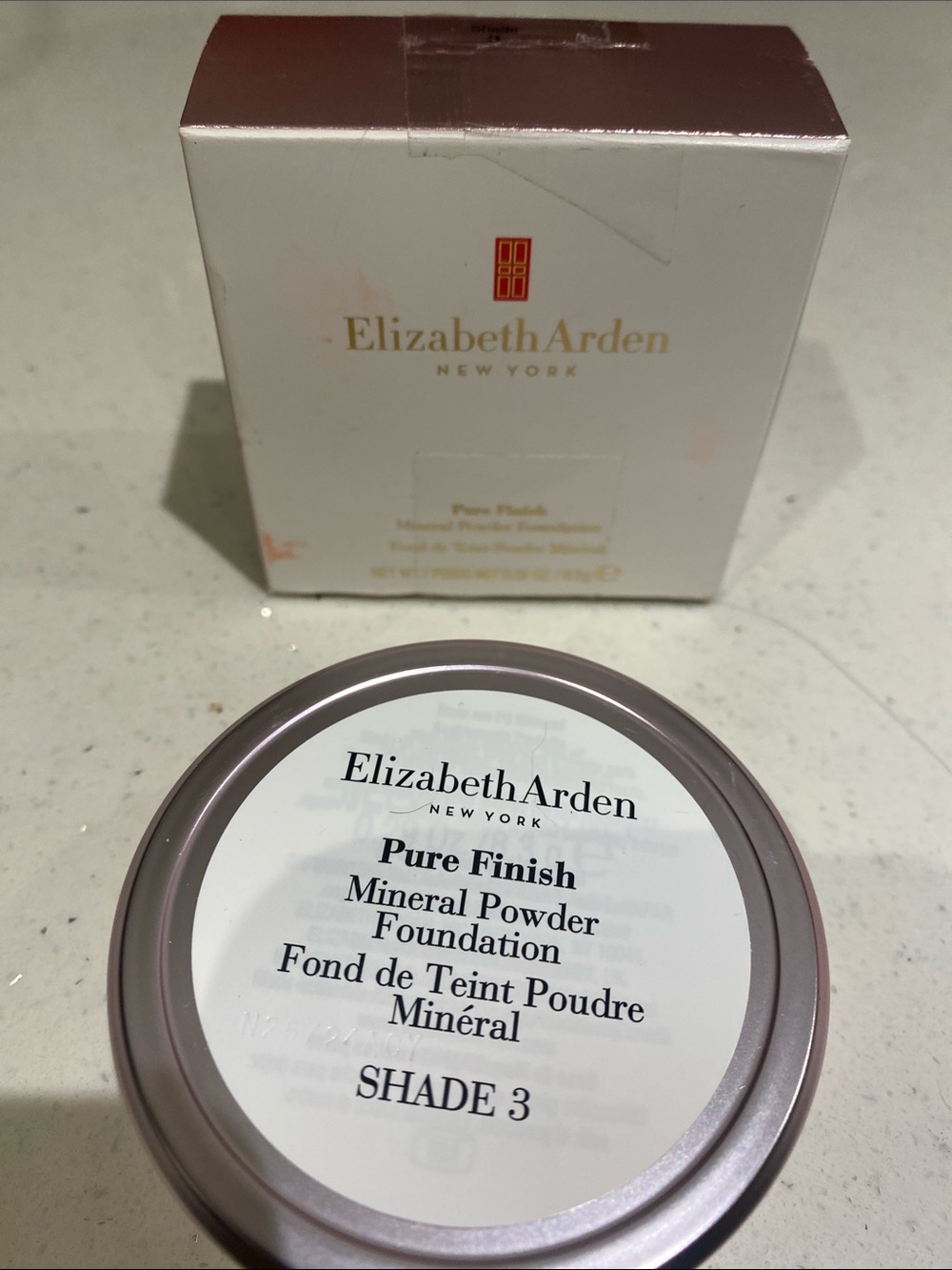 Elizabeth Arden Pure Mineral Powder Foundation With White Puff and Mirror #3